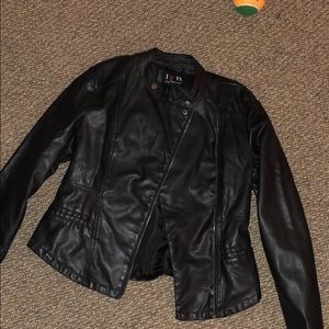 LIKE NEW leather jacket!!